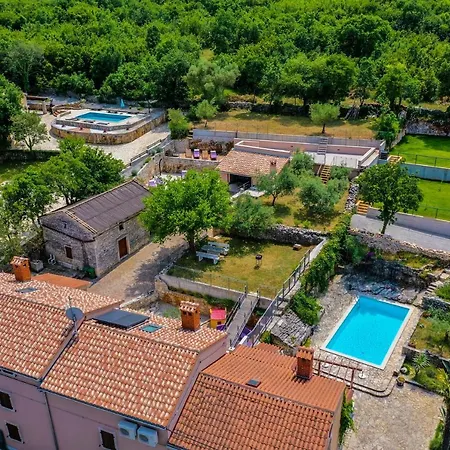 Luxury On Spacious Private *