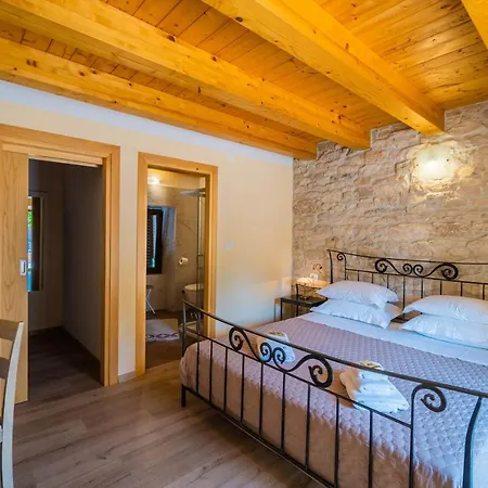 Luxury On Spacious Private Villa