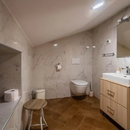 Villa Luxury On Spacious Private