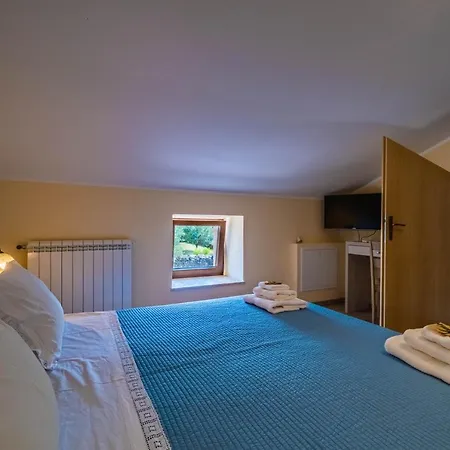 Luxury On Spacious Private Villa Rakalj