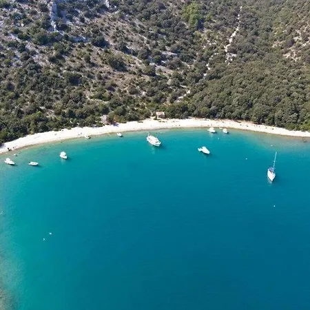 Luxury On Spacious Private Villa