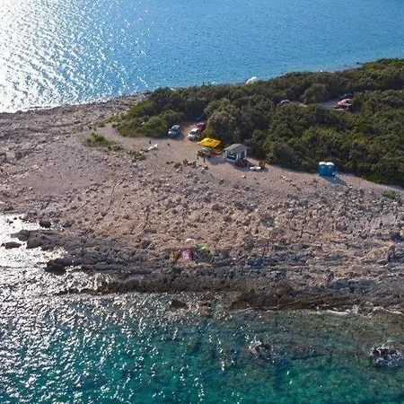 Luxury On Spacious Private * Rakalj