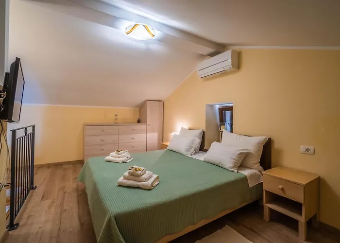 Luxury On Spacious Private