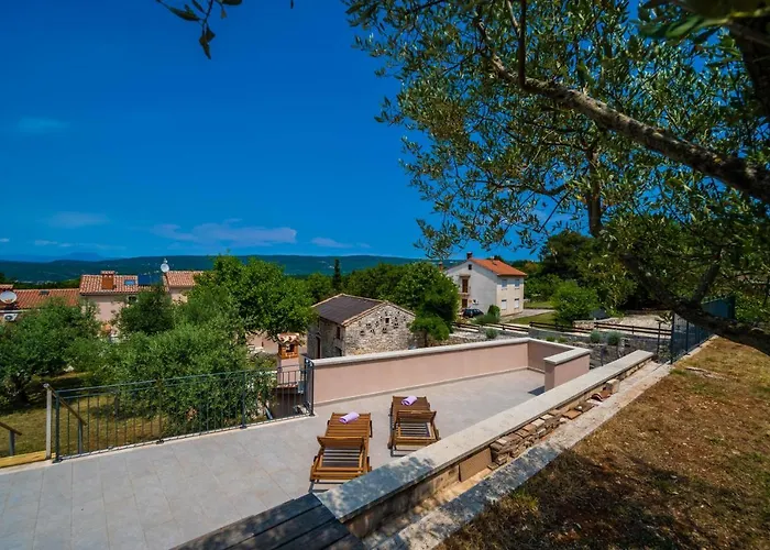 Luxury On Spacious Private *