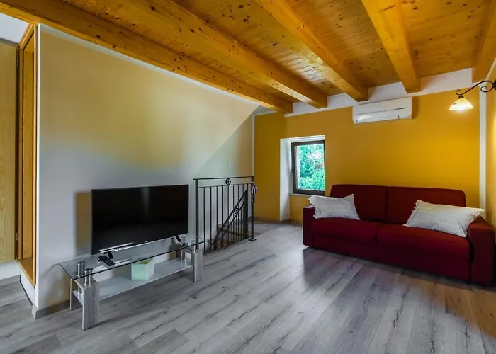 Luxury On Spacious Private Rakalj
