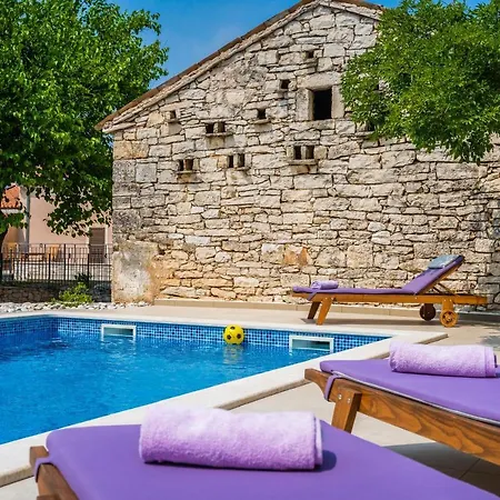 Вилла Luxury On Spacious Private