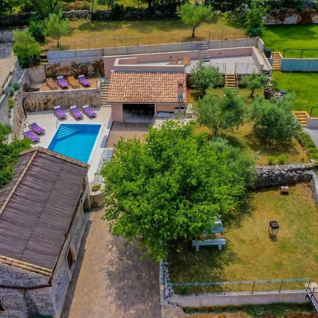 Вилла Luxury On Spacious Private Rakalj