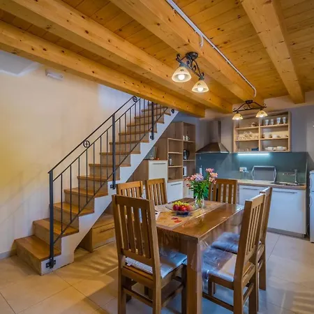 Luxury On Spacious Private * Rakalj