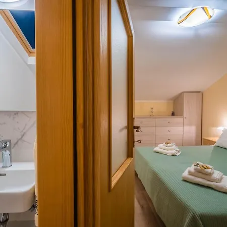 Вилла Luxury On Spacious Private Rakalj