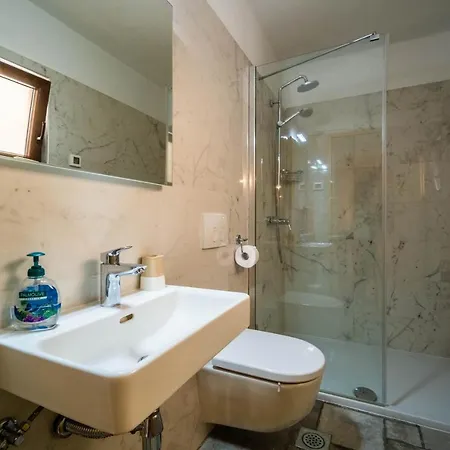 Luxury On Spacious Private * Rakalj