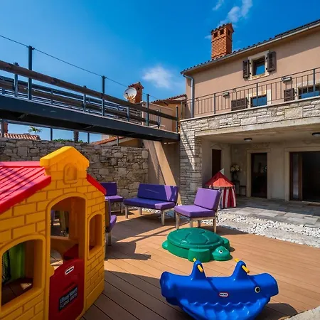 Luxury On Spacious Private Вилла