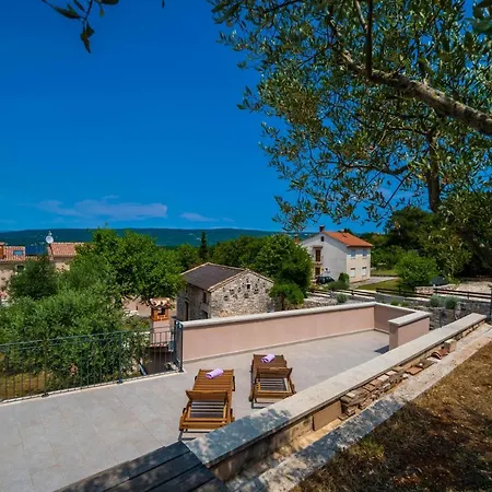 Luxury On Spacious Private *