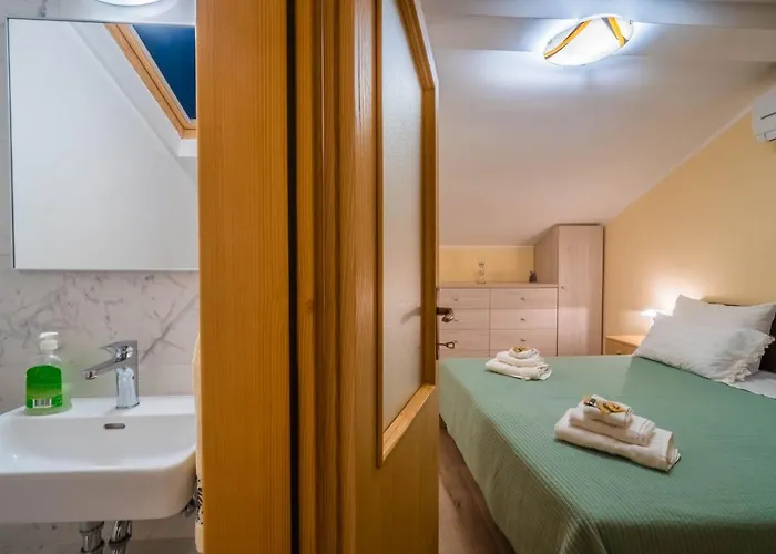 Villa Luxury On Spacious Private Rakalj