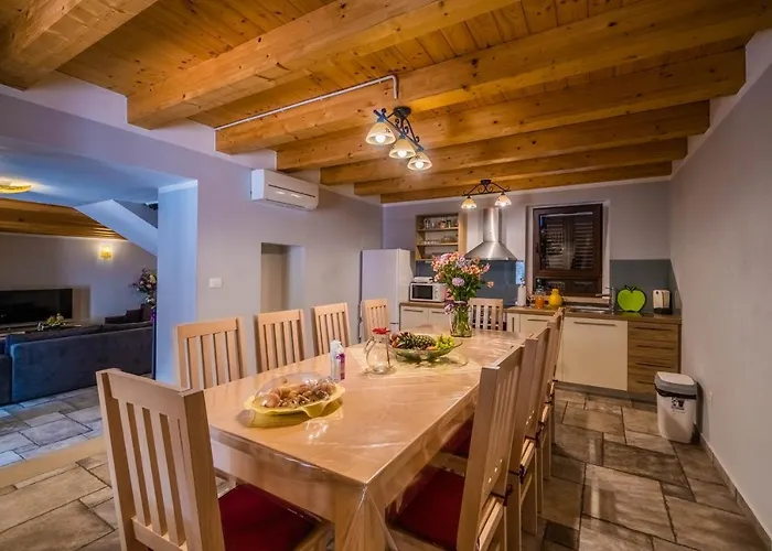 Villa Luxury On Spacious Private