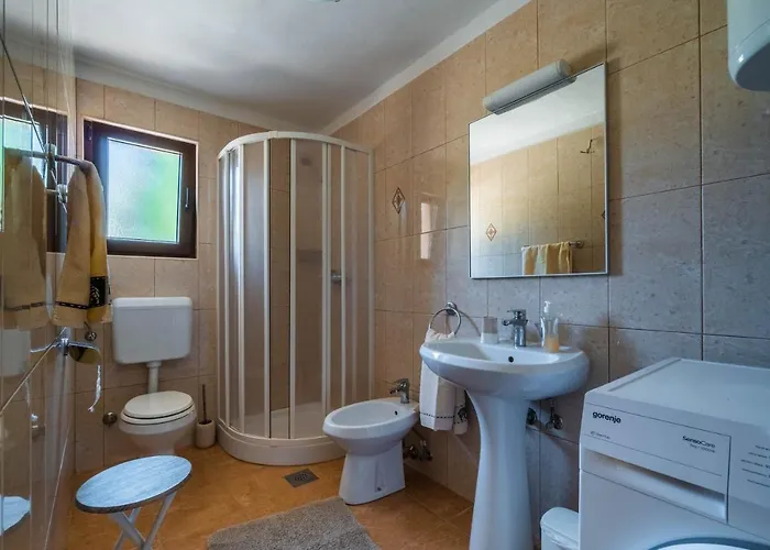Luxury On Spacious Private