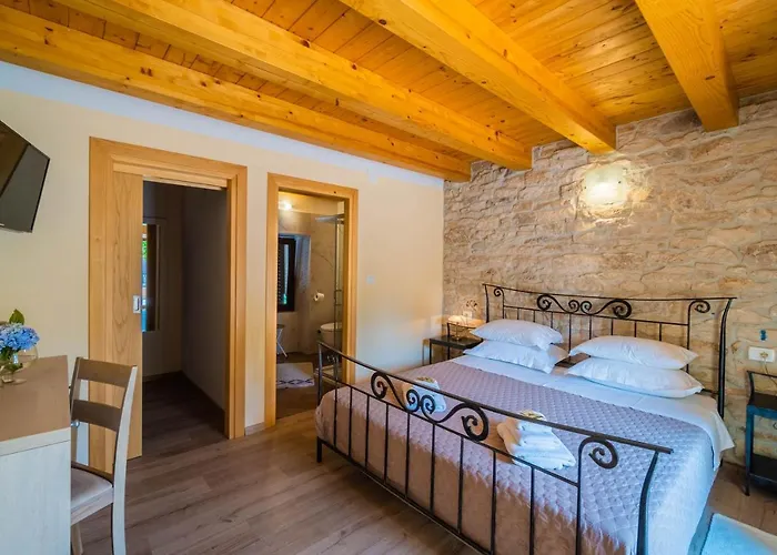 Luxury On Spacious Private Villa